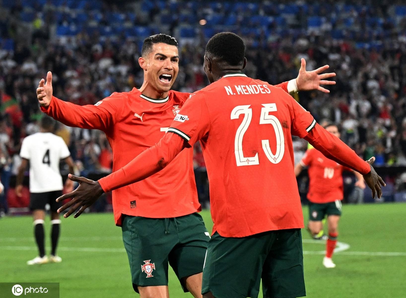 关于葡萄牙不敌德国，晋级希望几乎破灭的信息