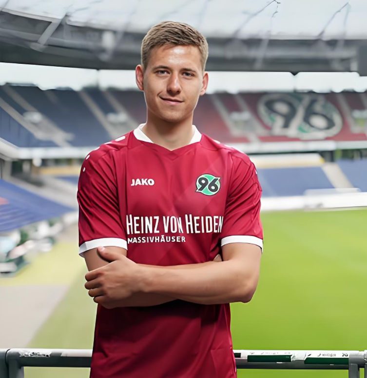 沙尔克04球员意外伤愈，或将重返赛场的简单介绍